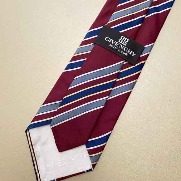 Givenchy silk tie - Picture 6 of 8